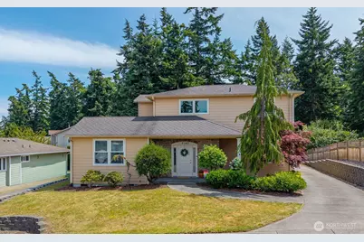 2140 SW Vista Park Drive, Oak Harbor, WA 98277 - Photo 3