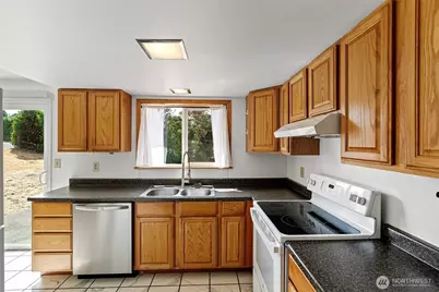 1527 Sylvan Way, Bremerton, WA 98310 - Photo 9