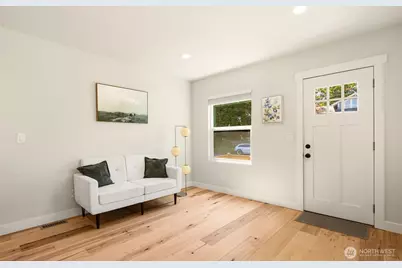 11558 Fremont Avenue, Seattle, WA 98133 - Photo 21