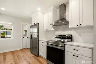 11558 Fremont Ave, Seattle, WA 98133 - Photo 9