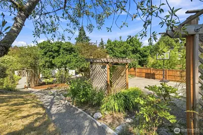 2915 Cedarwood Avenue, Bellingham, WA 98225 - Photo 37