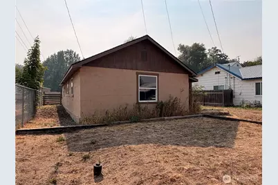210 Whitcomb Avenue N, Tonasket, WA 98855 - Photo 1