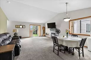 5725 121st Pl NE, Marysville, WA 98271 - Photo 3