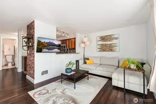 300 10th Ave, Seattle, WA 98122 - Photo 3