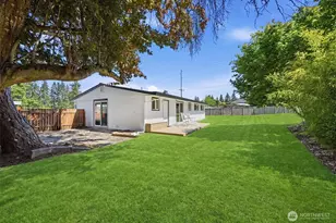 1615 N 165th Pl, Shoreline, WA 98133 - Photo 19