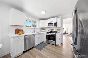 1615 N 165th Pl, Shoreline, WA 98133 - Photo 3