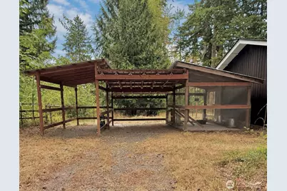 31719 41st Avenue E, Eatonville, WA 98328 - Photo 37