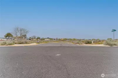 3935 W Muriel Lane, Moses Lake, WA 98837 - Photo 9