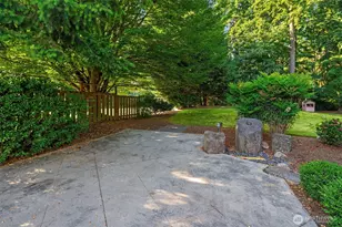 21728 NE 81st St, Redmond, WA 98053 - Photo 37