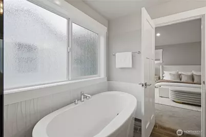 12229 NE 100th Street, Kirkland, WA 98033 - Photo 23