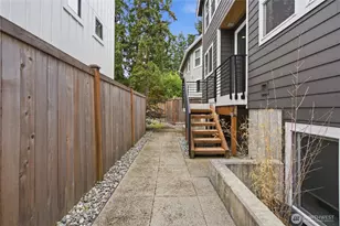 12229 NE 100th St, Kirkland, WA 98033 - Photo 17