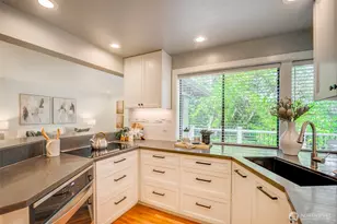 2308 NE 123rd St, Seattle, WA 98125 - Photo 7
