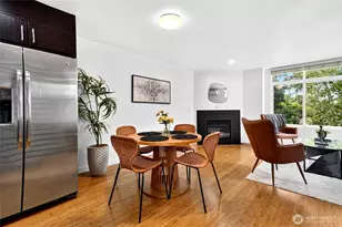 2122 NE 89th St, Seattle, WA 98115 - Photo 3