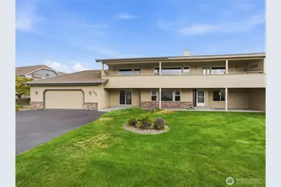 1380 Eastmont Avenue #304, East Wenatchee, WA 98802 - Photo 1