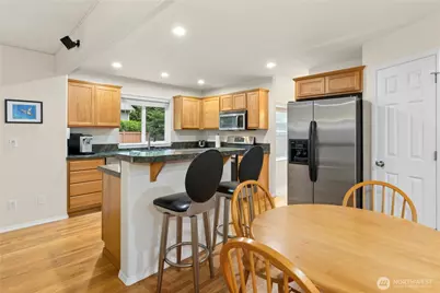 13276 124th Court NE, Kirkland, WA 98034 - Photo 15