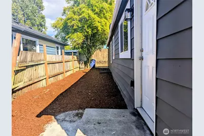 1821 S 19th Street, Tacoma, WA 98405 - Photo 11