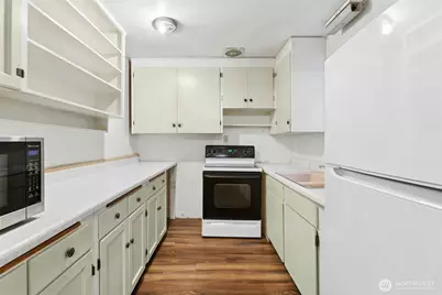 15825 76th Place NE, Kenmore, WA 98028 - Photo 7