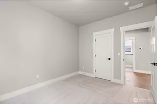 221 156th Pl SW, Lynnwood, WA 98087 - Photo 15