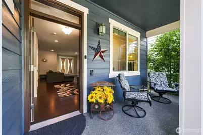 18817 Village Parkway E, Bonney Lake, WA 98391 - Photo 3