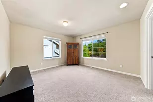 18817 Village Pkwy E, Bonney Lake, WA 98391 - Photo 19