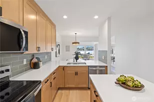 2105 Westlake Ave N, Seattle, WA 98109 - Photo 11