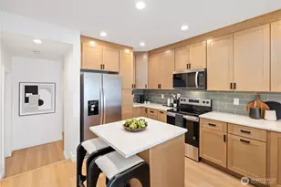 2105 Westlake Ave N, Seattle, WA 98109 - Photo 9