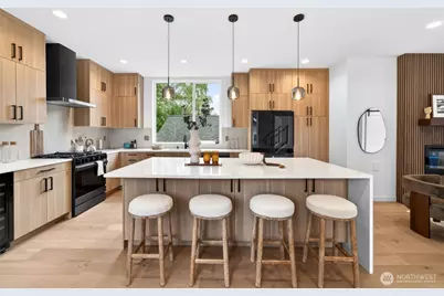 8512 15th Avenue NE, Seattle, WA 98115 - Photo 3