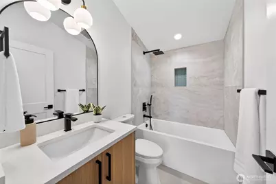 8512 15th Avenue NE, Seattle, WA 98115 - Photo 31