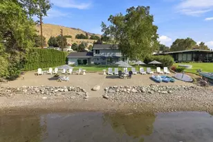 663 Riverside Dr, Pateros, WA 98846 - Photo 3