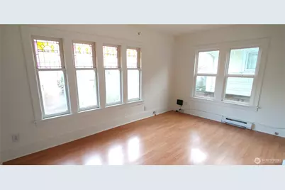 303 N 64th Street, Seattle, WA 98103 - Photo 9