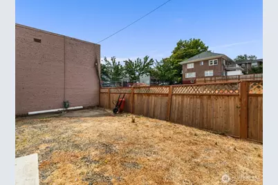 815 N 2nd Street #A, Tacoma, WA 98403 - Photo 33