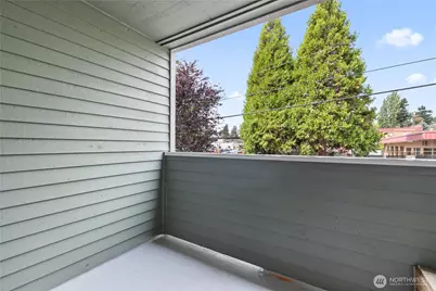 8816 Nesbit Avenue N #101, Seattle, WA 98103 - Photo 15