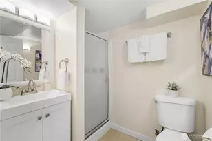 7520 Linden Ave N, Seattle, WA 98103 - Photo 21