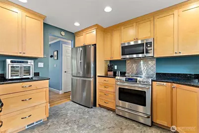 14859 NE 13th Street, Bellevue, WA 98007 - Photo 13