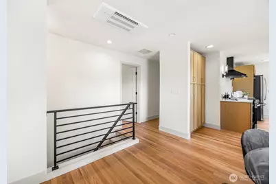 210 N 115th Street, Seattle, WA 98133 - Photo 9