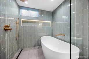 210 N 115th St, Seattle, WA 98133 - Photo 31