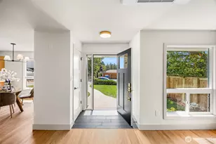 210 N 115th St, Seattle, WA 98133 - Photo 5