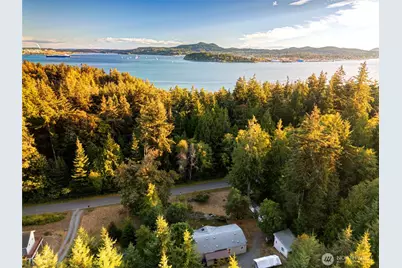 7037 Holiday Boulevard, Anacortes, WA 98221 - Photo 37