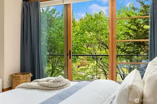722 NE Vineyard Ln, Bainbridge Island, WA 98110 - Photo 19