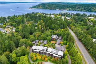 722 NE Vineyard Ln, Bainbridge Island, WA 98110 - Photo 37