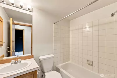 1140 NW Windy Beach Lane, Silverdale, WA 98383 - Photo 23
