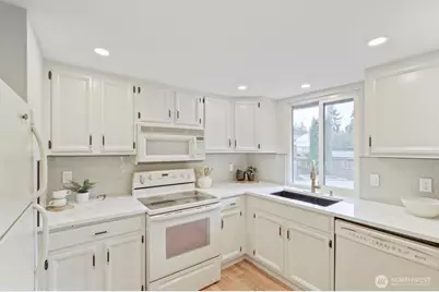 15304 SE 179th Street S, Renton, WA 98058 - Photo 9