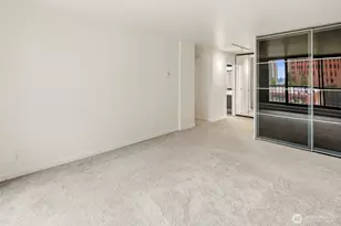 2100 3rd Ave, Seattle, WA 98121 - Photo 17