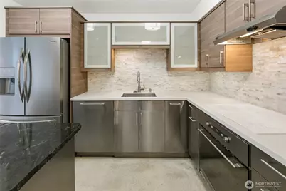 2100 3rd Avenue #602, Seattle, WA 98121 - Photo 5