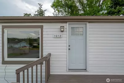 1012 Shawn Avenue, Oak Harbor, WA 98277 - Photo 5