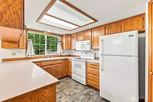 112 W 2nd St, Everson, WA 98247 - Photo 11