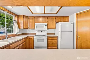 112 W 2nd St, Everson, WA 98247 - Photo 13
