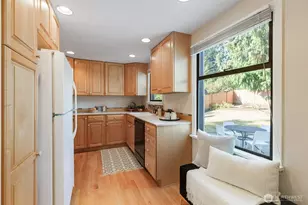 16025 10th Ave NE, Shoreline, WA 98155 - Photo 13