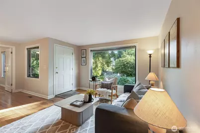 16025 10th Ave NE, Shoreline, WA 98155 - Photo 9