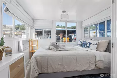 2040 Westlake Avenue N #Slip14, Seattle, WA 98109 - Photo 15